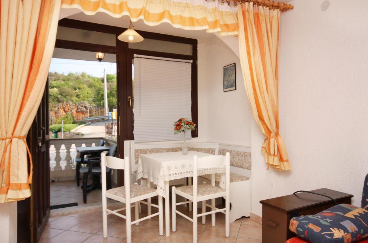 Apartments And Rooms With Parking Space Vrbnik, Krk - 5301 Exterior photo