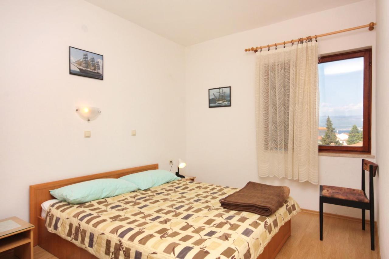 Apartments And Rooms With Parking Space Vrbnik, Krk - 5301 Exterior photo